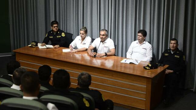 Ministro del Interior se reunió con el Comando Policial de La Libertad.