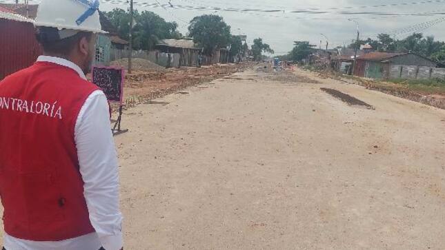 Contraloría alerta suspensión de obra de pavimentación en Manantay por informe de lluvias desactualizado