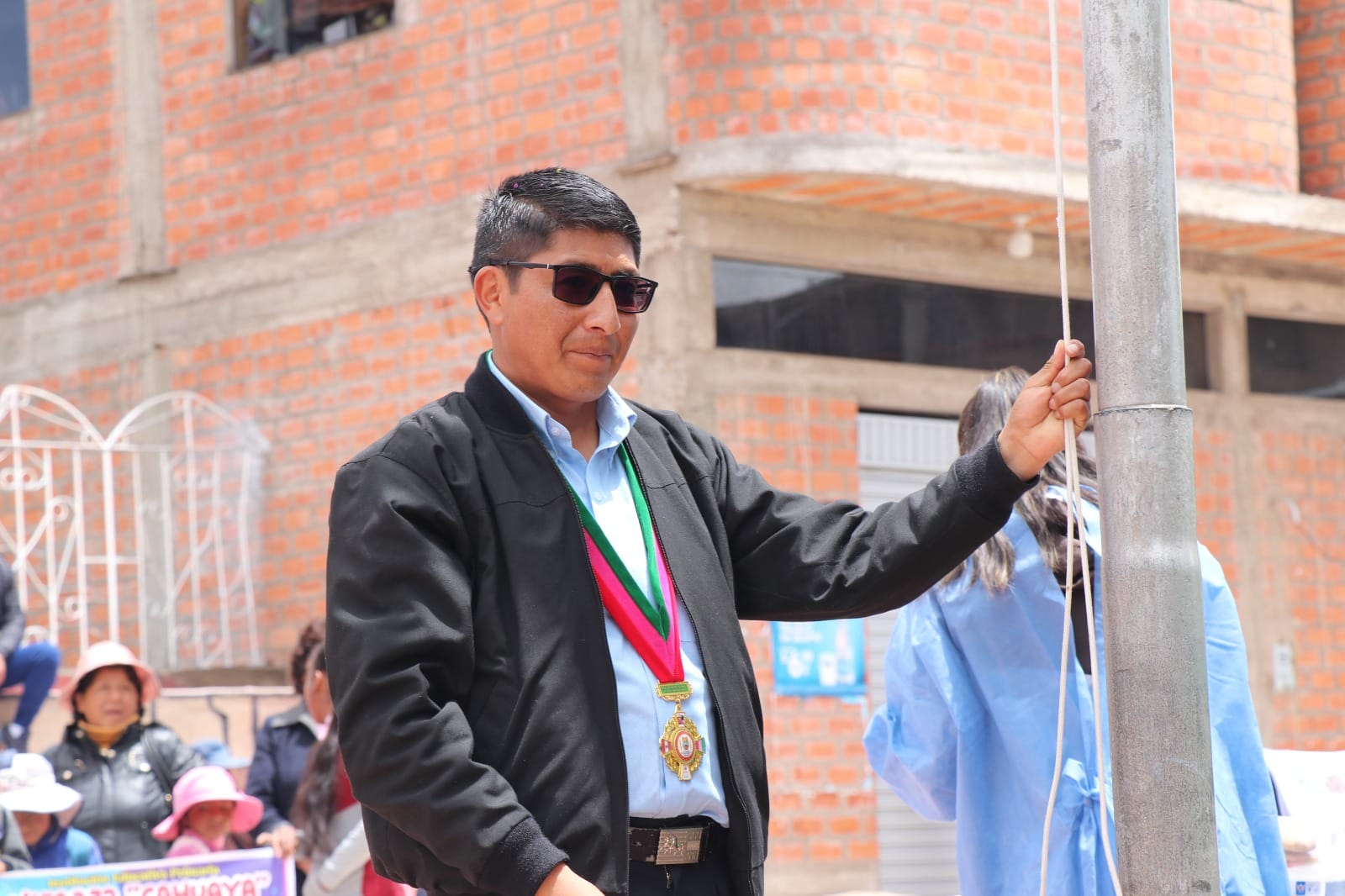 Izamiento del Pabellon Nacional