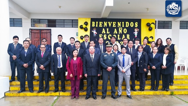 ✅En horas de la mañana y con presencia del Gerente Municipal Dennis Rojas Bringas, la Institución Educativa José Carlos Mariátegui dio inicio al año escolar 2023.
✅El Director Jesús Francisco Sánchez Boy, pido un trabajo articulado con las autoridades distritales, para así lograr sacar adelante la educación en nuestro distrito, además manifestó que la Institución cuenta con 236 estudiantes y una destacada plana docente los cuales forjarán el futuro juvenil Condebambino.
