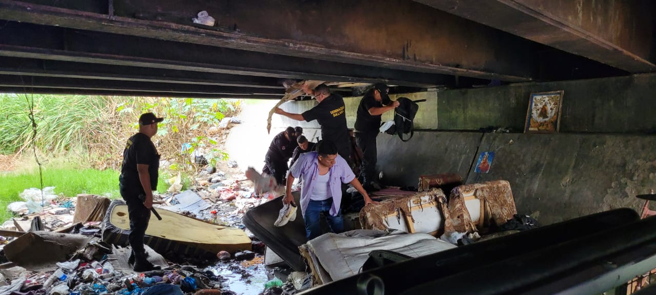 SERENAZGO MUNICIPAL DETIENE A EXTRANJERO QUE PRESUNTAMENTE COOPERÓ DEL ROBO DE UNA MOTOTAXI