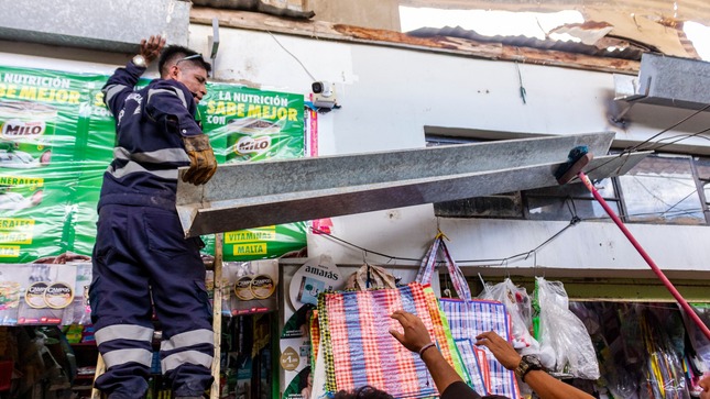 MUNICIPALIDAD DE SULLANA DESPLIEGA ACCIONES PARA DAR SOLUCIÓN A PROBLEMAS EN MERCADOS MUNICIPALES