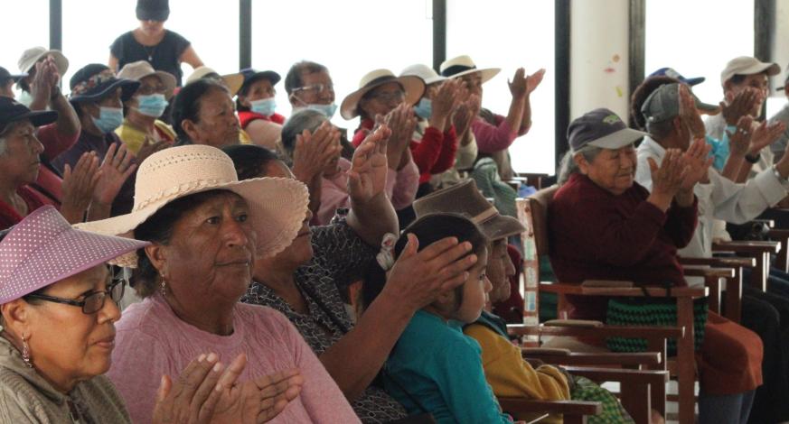 El alcalde John Larry Coayla prioriza el desarrollo de actividades recreativas dirigidas a la población adulta mayor de la ciudad de Moquegua.