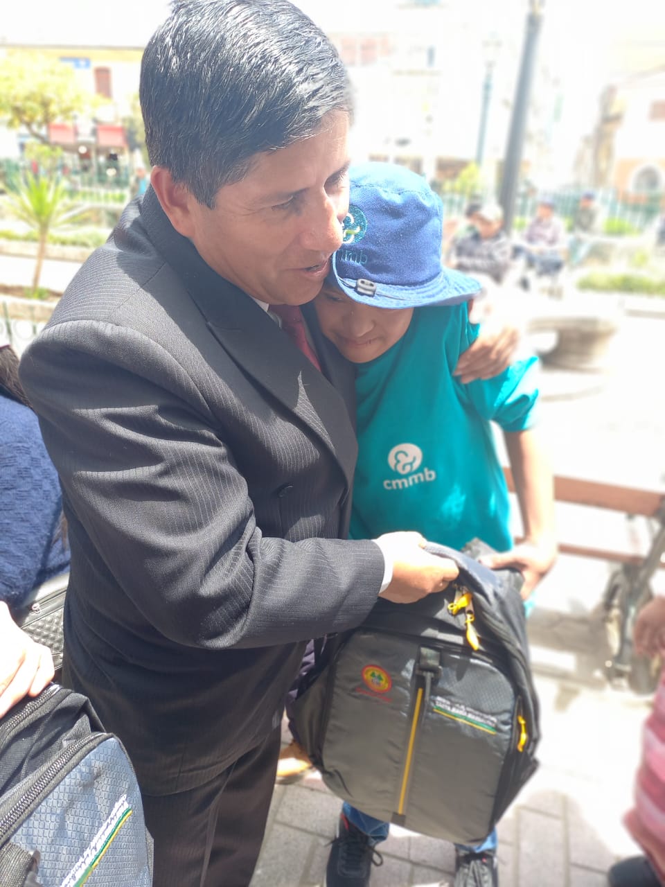 Con la finalidad de generar conciencia en la sociedad acerca de esta condición y lograr la inclusión social de las personas con síndrome de Down, parálisis cerebral y problemas de lenguaje