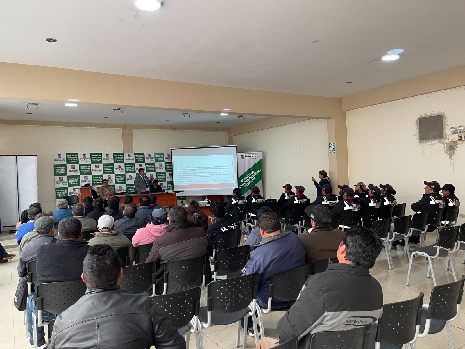 Ante las quejas de los padres de familia por el incumplimiento de los medios pasajes a escolares, la Gerencia de Tránsito y Transportes de la Municipalidad de Huancayo