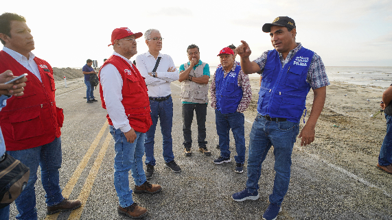 Gobernador exige a Provias solución definitiva en la vía Bayóvar- Chiclayo