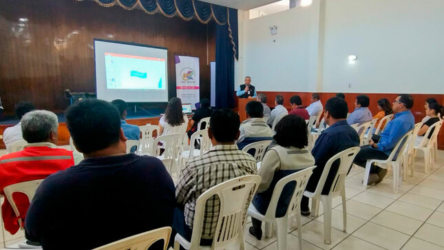 Sensibilizan sobre antenas y radiaciones no ionizantes en Locumba