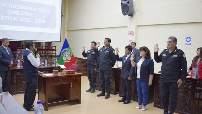 El Alcalde Provincial de Mariscal Nieto, John Larry Coayla, presidió la Sesión del Comité Provincial de Seguridad Ciudadana de Mariscal Nieto, donde participaron los miembros que representan a las municipalidades de la provincia, la Policía Nacional del Perú (PNP), las Juntas Vecinales, el Poder Judicial, el Ministerio Público, la Oficina Defensoría de Moquegua, la Unidad de Gestión Educativa Local (UGEL) de Mariscal Nieto, la Dirección Regional de Salud, Migraciones y el Programa Aurora.