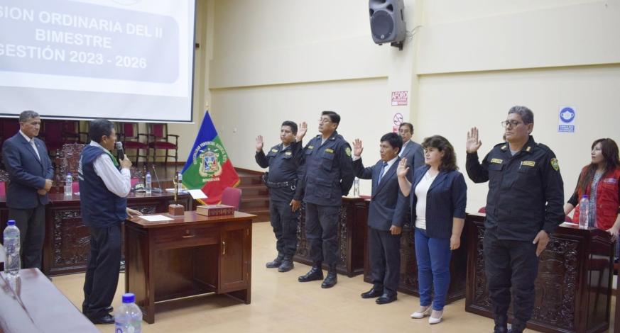 El Alcalde Provincial de Mariscal Nieto, John Larry Coayla, presidió la Sesión del Comité Provincial de Seguridad Ciudadana de Mariscal Nieto, donde participaron los miembros que representan a las municipalidades de la provincia, la Policía Nacional del Perú (PNP), las Juntas Vecinales, el Poder Judicial, el Ministerio Público, la Oficina Defensoría de Moquegua, la Unidad de Gestión Educativa Local (UGEL) de Mariscal Nieto, la Dirección Regional de Salud, Migraciones y el Programa Aurora.