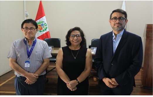 FOTO CON LAS AUTORIDADES