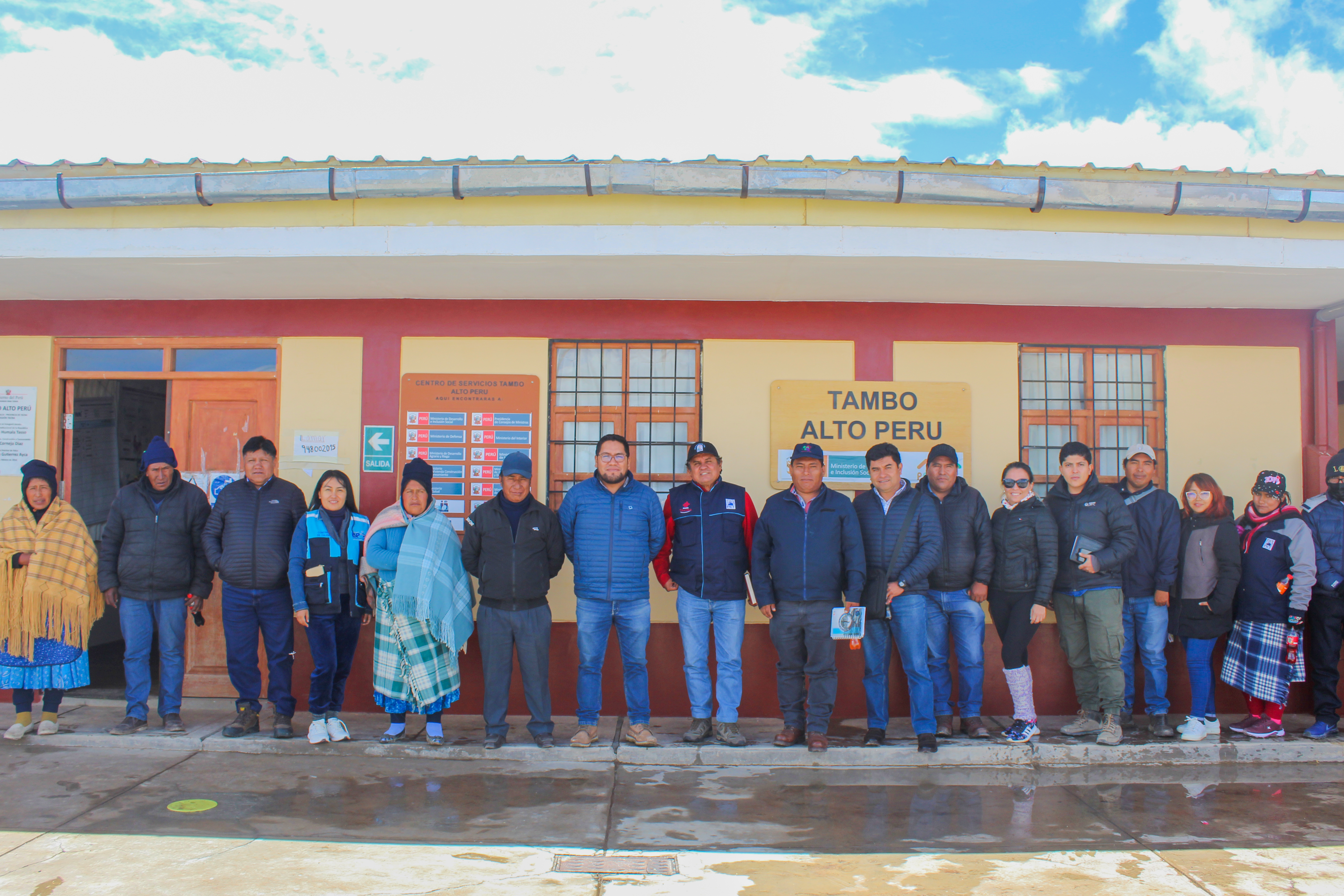 Inician mesa de diálogo con comuneros de Alto Perú