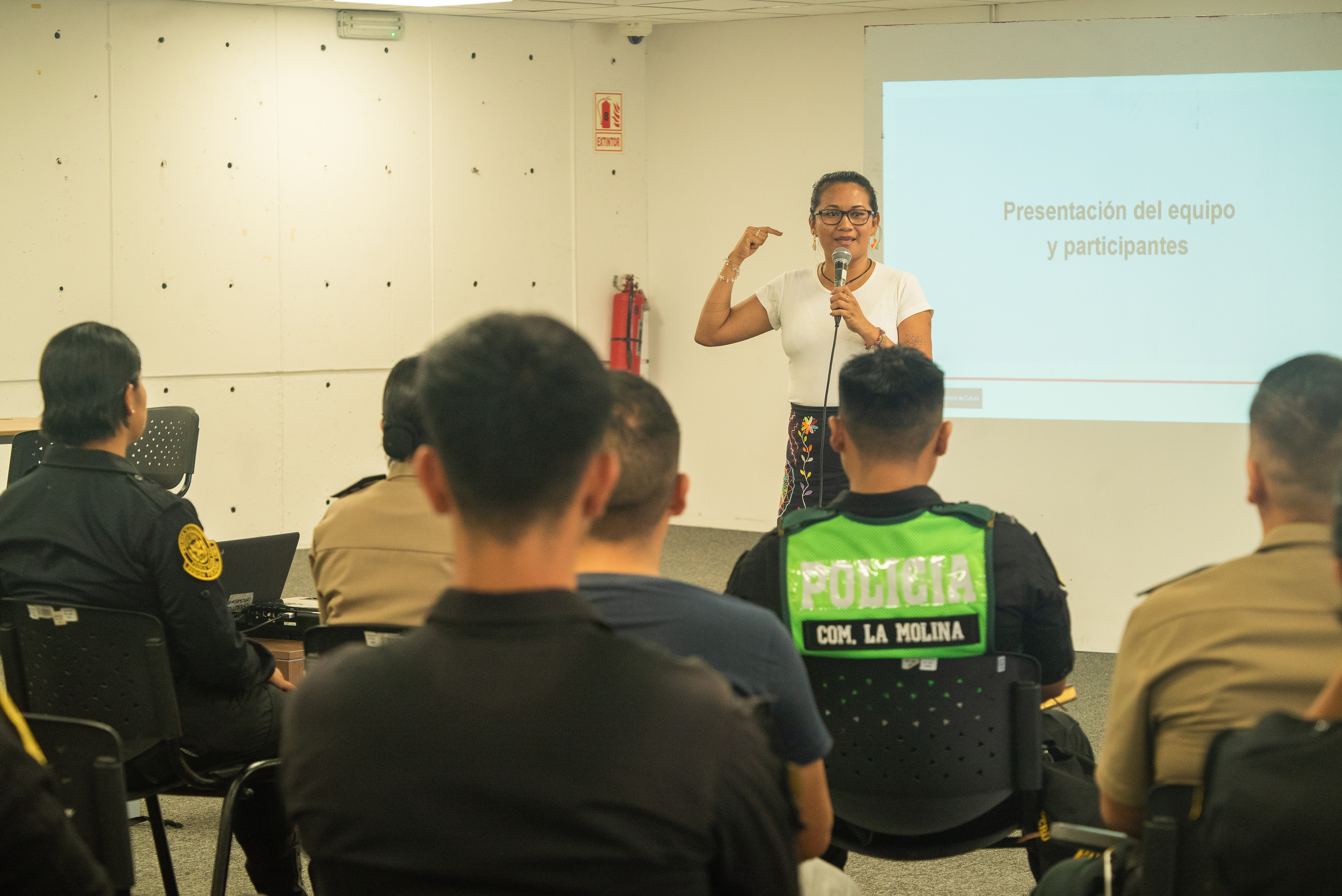 Ministerio de Cultura fortalece capacidades de servidoras y servidores para la atención con enfoque intercultural