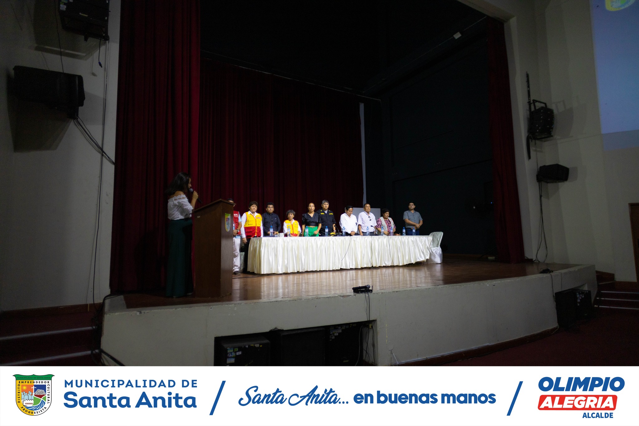 Nuestro alcalde Olimpio Alegría, encabezó la primera audiencia pública con representantes zonales del distrito, en la que se presentó un informe sobre los trabajos realizados en temas de seguridad ciudadana.