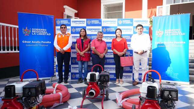 GORE La Libertad recibe donación de motobombas para continuar atendiendo puntos críticos