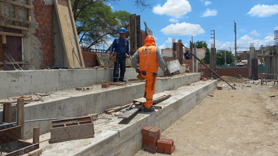 GORE avanza construcción de polideportivo en urbanización San José