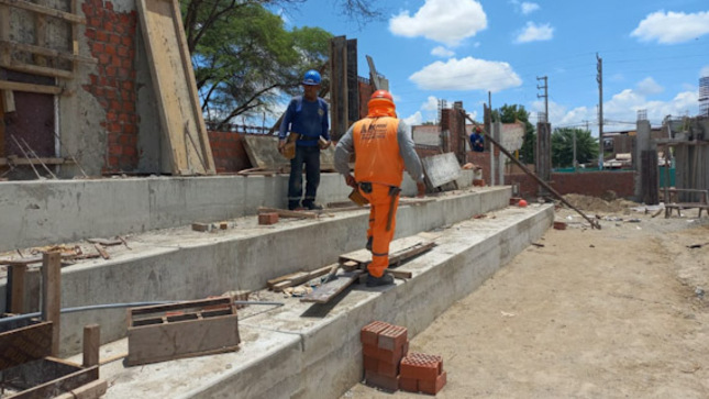 GORE avanza construcción de polideportivo en urbanización San José