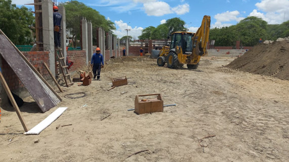 GORE avanza construcción de polideportivo en urbanización San José