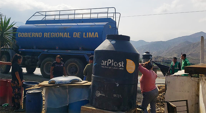 Familias de Huaral acceden a agua potable segura distribuidas por camiones cisternas del Gore Lima