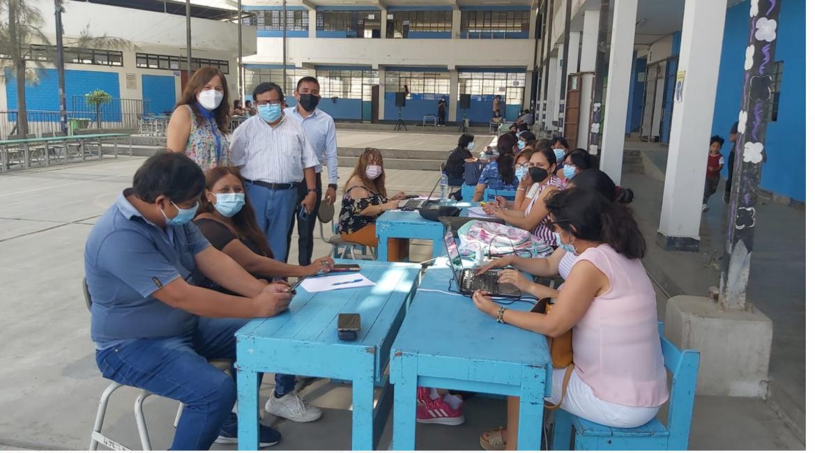Docentes realizan trabajo colegiado en ie 7055 tupac amaru ii de vmt