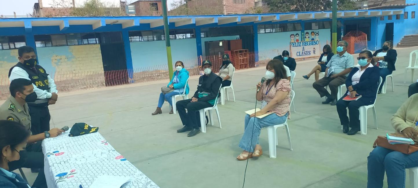 Red 12 coordinando acciones de seguridad de estudiantes con policía nacional y serenazgo de vmt