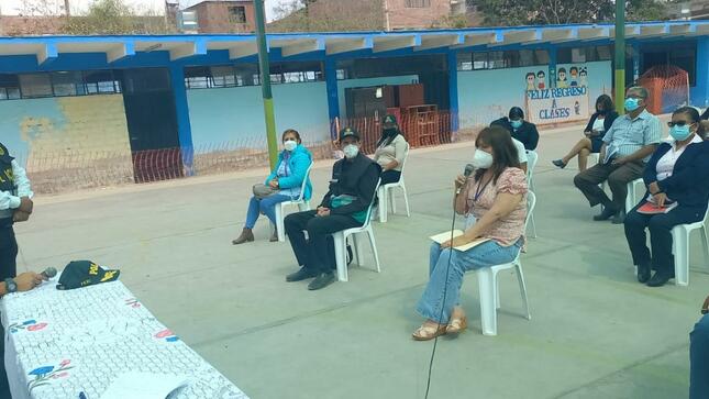Red 12 coordinando acciones de seguridad de estudiantes con policía nacional y serenazgo de vmt