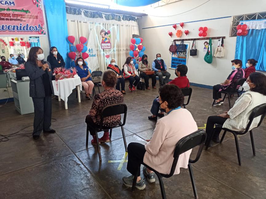 Dia de la madre celebran en periférico josé gálvez de vmt con la directora de la deba