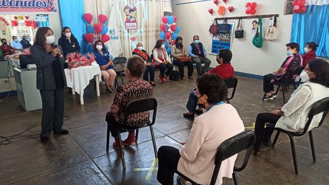 Dia de la madre celebran en periférico josé gálvez de vmt con la directora de la deba