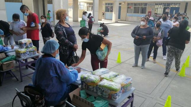 Ie 7242 divino maestro de ves realizó entrega de productos qali warma en el nivel primaria