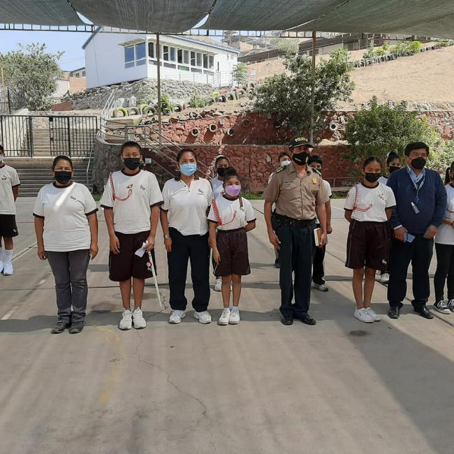 Juramentación de policías escolares en ie 6084 san martín de porres arenal alto vmt