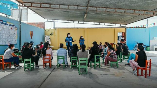 Padres de familia de la iei 654 recibieron una charla sobre la importancia de la salud mental en una edad temprana