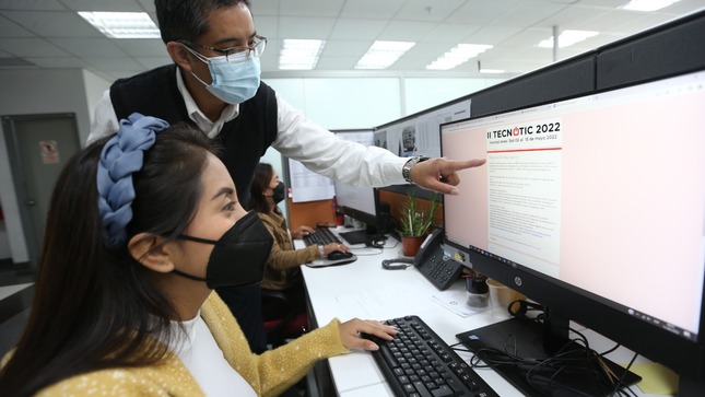 Minedu capacitará a docentes en el uso de herramientas tecnológicas - ii tecnotic 2022