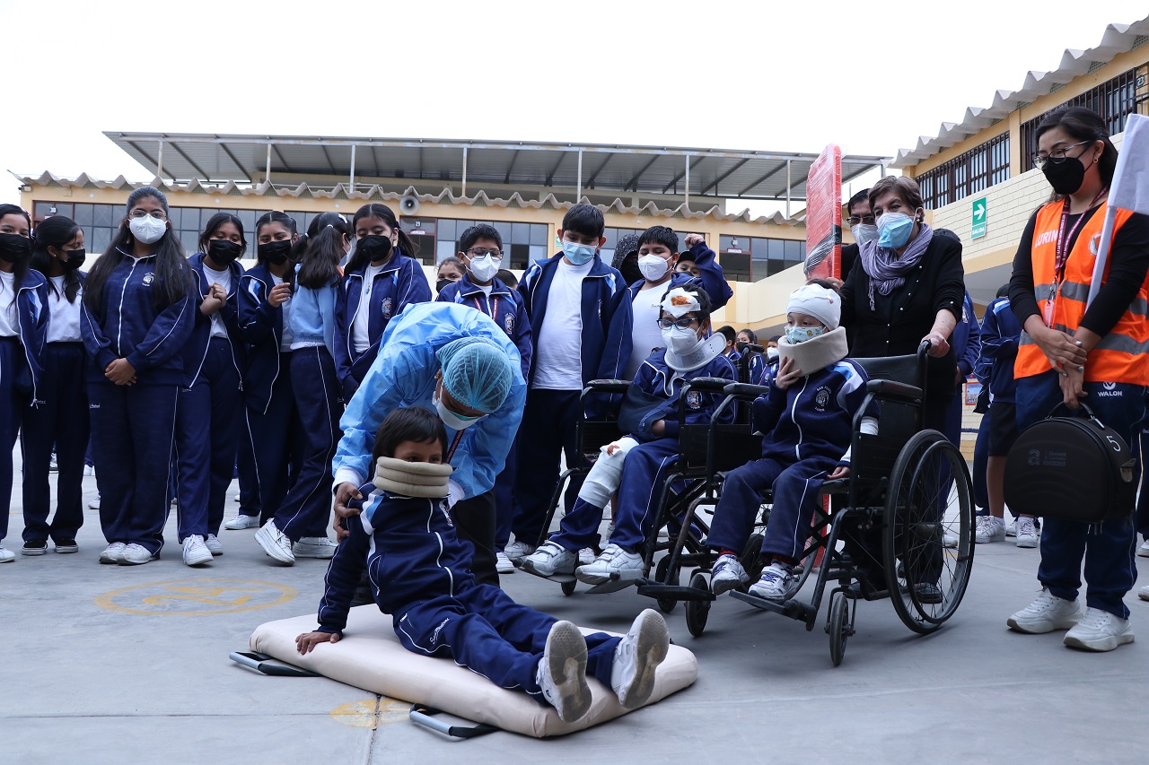 Escolares de iep san pedro de lurin participaron del i simulacro nacional multipeligro 2022