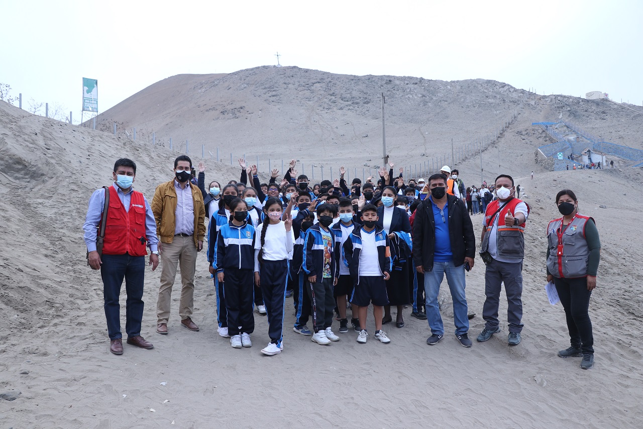 5 colegios evacuaron al cerro centinela de lurin ante peligro de tsunami en i simulacro nacional multipeligro 2022