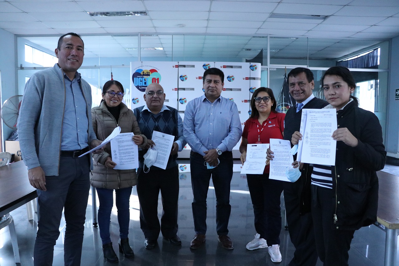 Grupo de trabajo elabora proyecto para la atención a distancia virtual en los ceba de la ugel 01