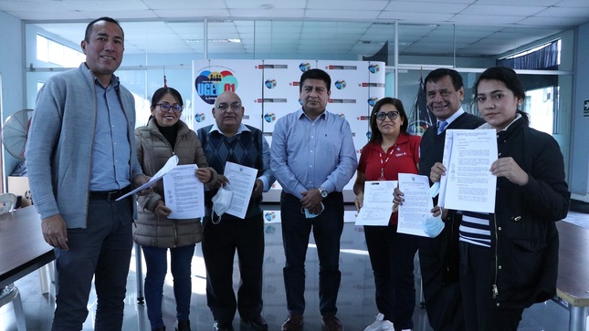 Grupo de trabajo elabora proyecto para la atención a distancia virtual en los ceba de la ugel 01