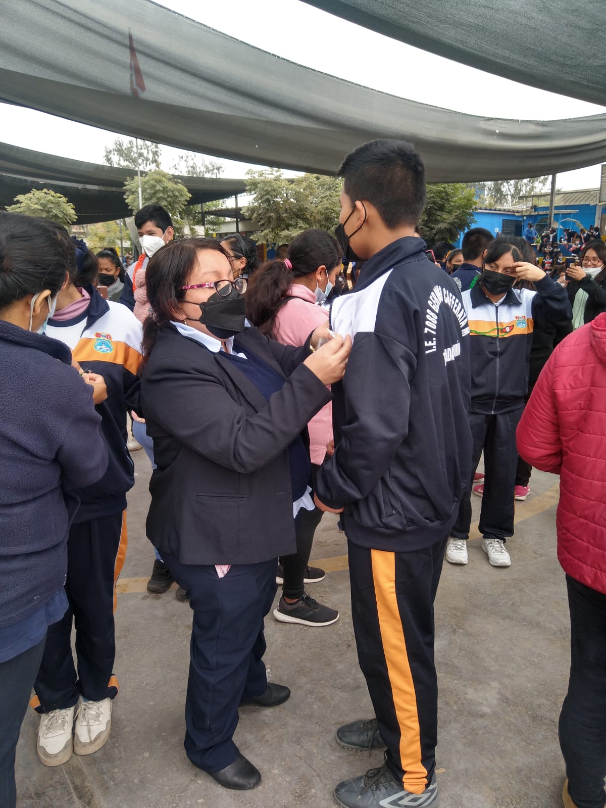Juramentan policía escolar en la ie 7088 gerónimo cafferata marazzi de vmt