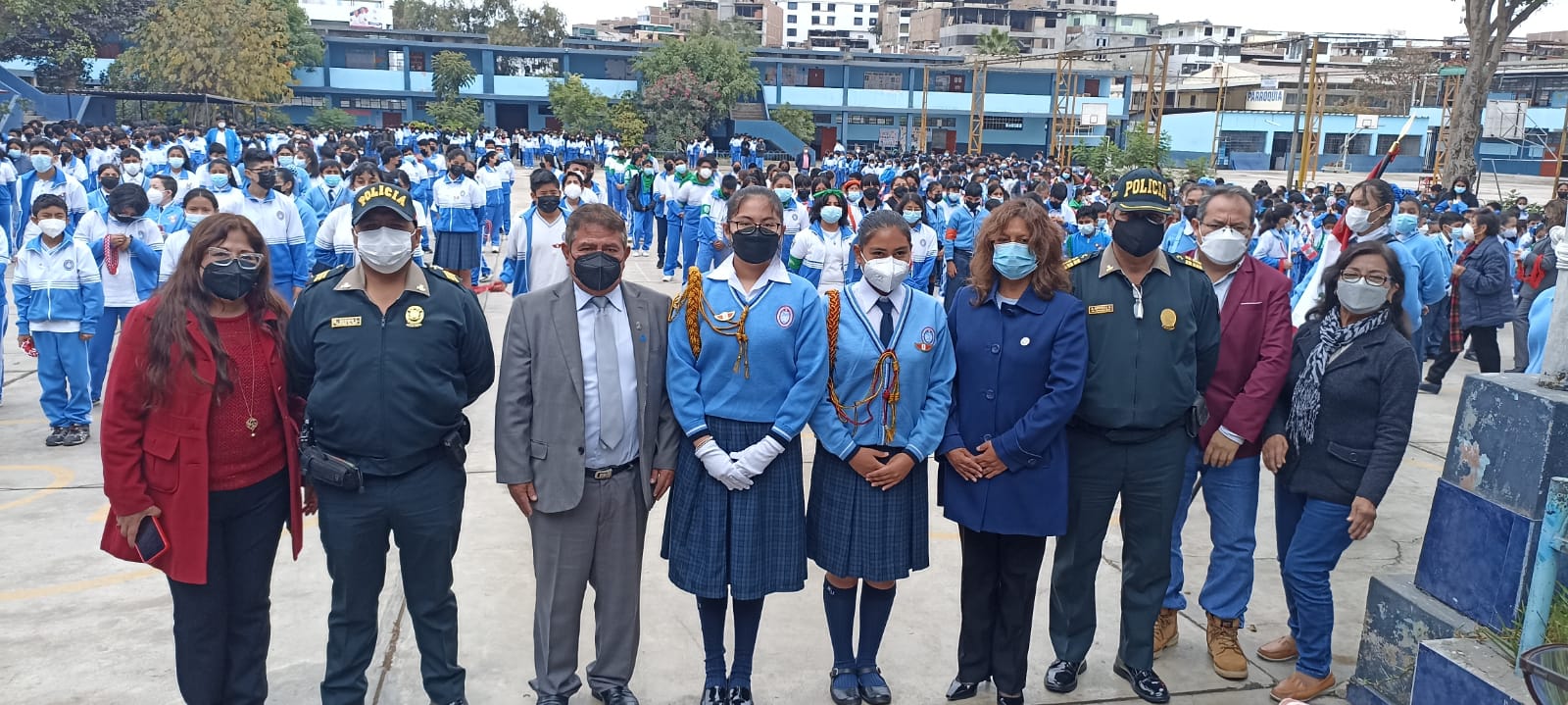 Juramentan policía escolar en la ie 7062 naciones unidasde sjm