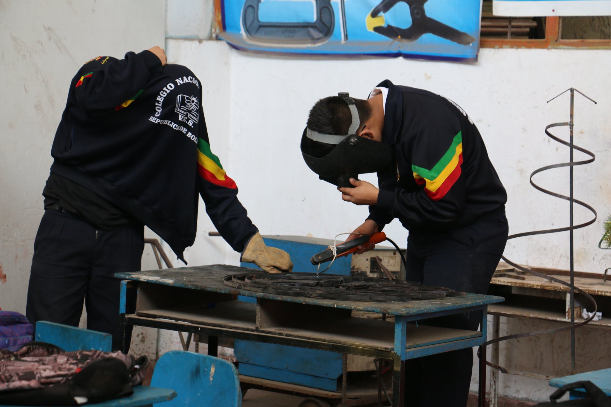 Estudiantes de secundaria podrán asegurar empleo y educación superior