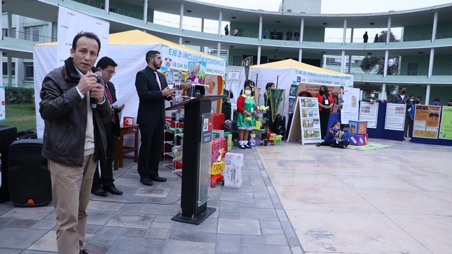 Drelm presenta las metas de aprendizaje para estudiantes de primaria