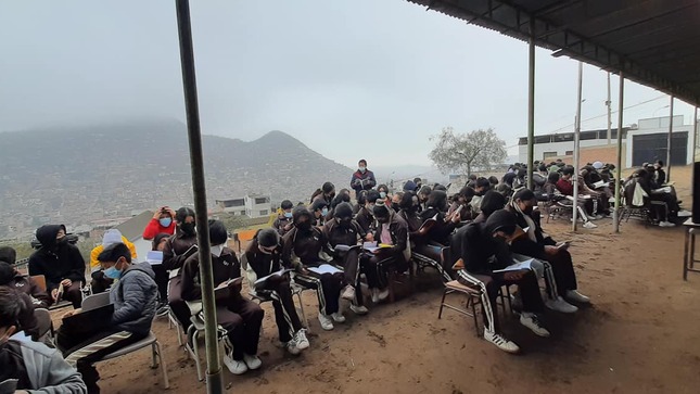Escolares de ie 6084/652-30 san martin de porres de villa maría del triunfo participaron de la maratón de lectura 2022