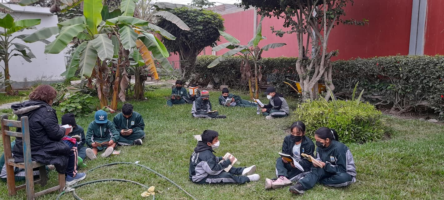 Escolares de ie 6008 josé antonio dapelo de lurin participaron de la maratón de lectura 2022