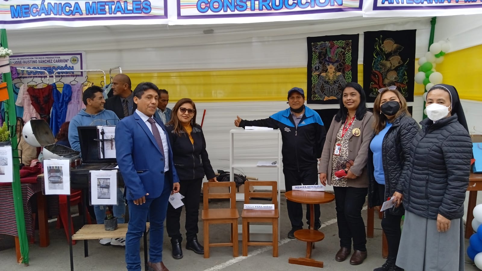 Expo feria formando emprendedores en los cetpros de lurin