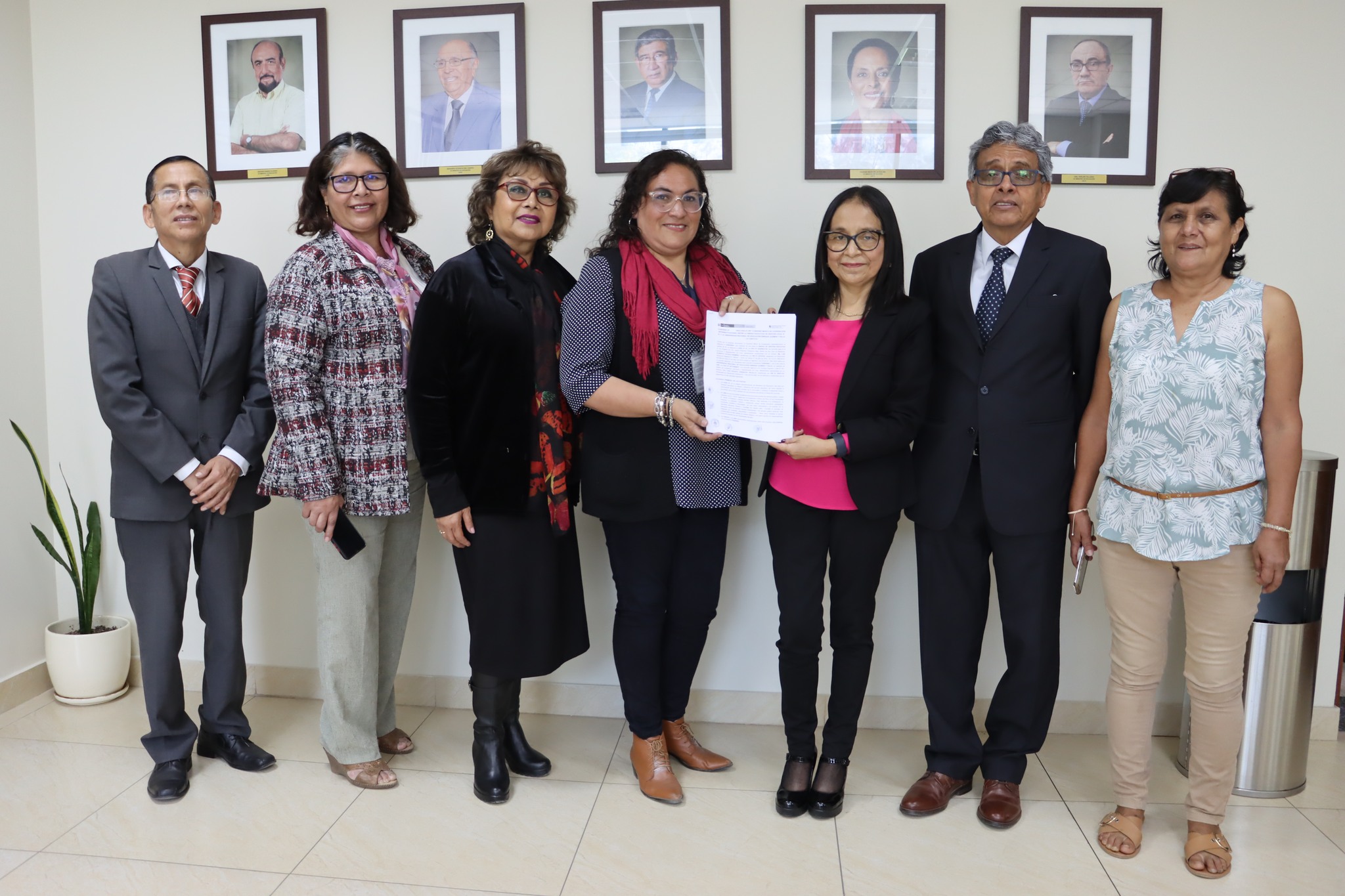 La universidad nacional de educación enrique guzmán y valle y la ugel uno firmaron convenio marco de cooperación interinstitucional