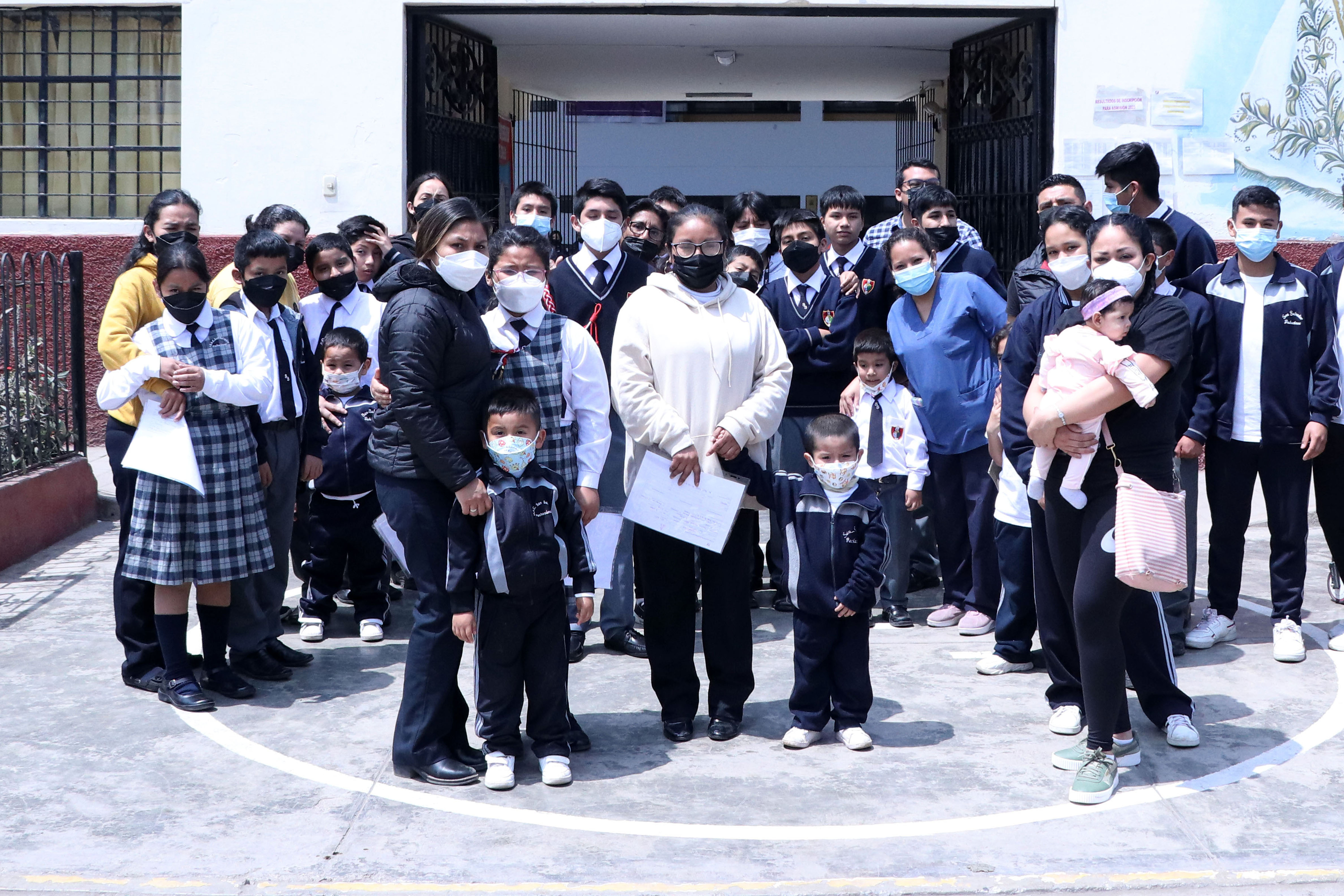 Escolares de ieac san salvador de pachacamac participaron del simulacro nacional multipeligro