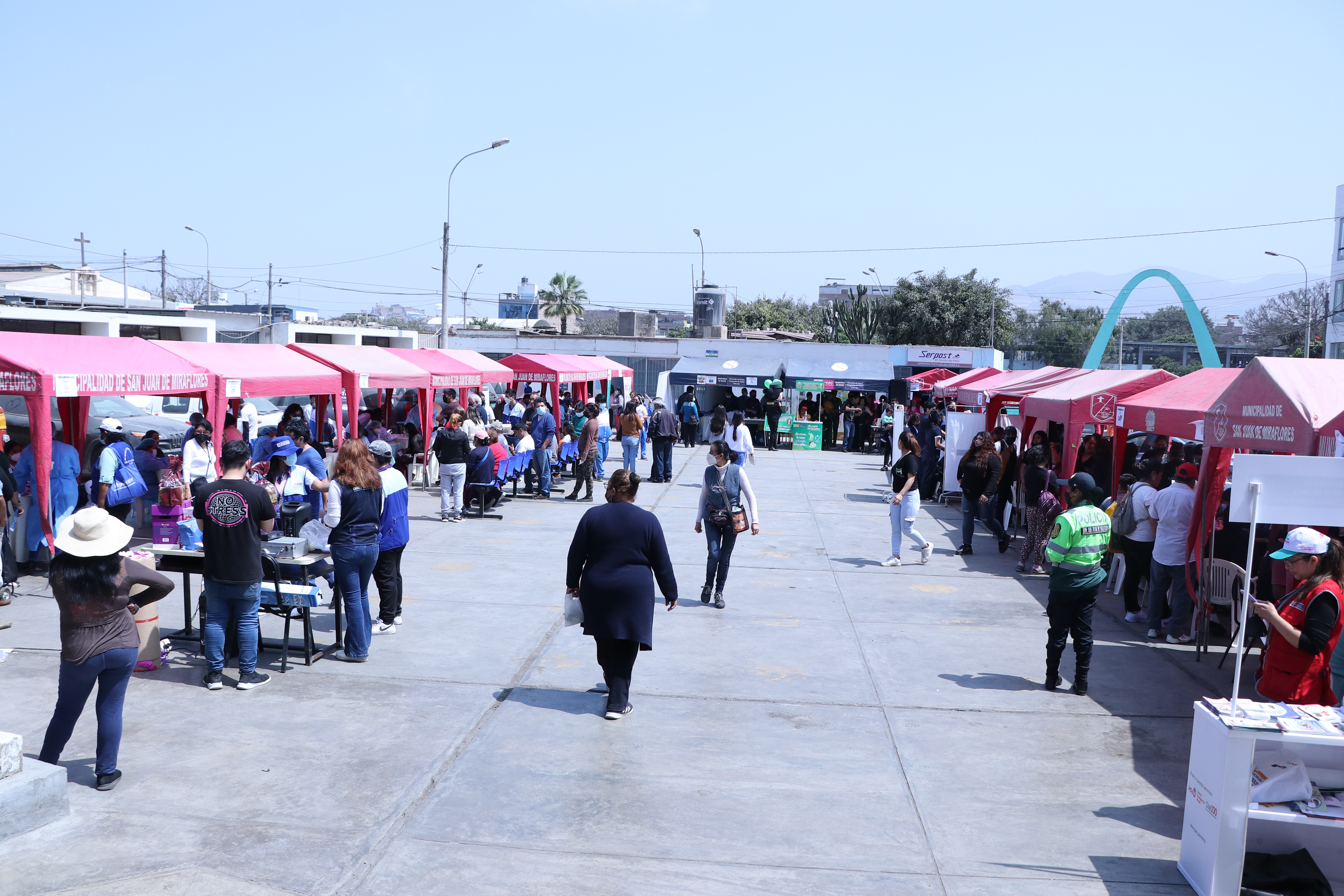 Escolares participan de campaña de salud integral multisectorial en sjm