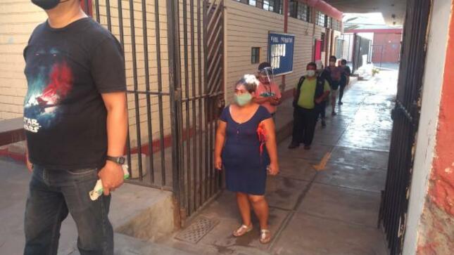 Ie san juan realiza entrega de qaliwarma - primaria