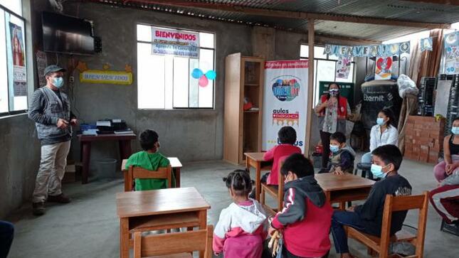 Punto de encuentro para estudiantes sin conectividad en aa.hh. lomas de salamanca vmt