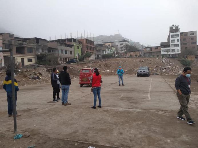 Minedu supervisa el terreno para la reubicación temporal de ie 7057 vmt