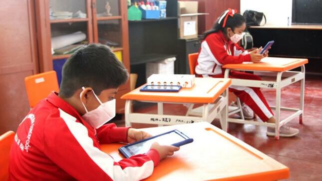 Dos colegios de lima inician esta semana clases semipresenciales con protocolos de bioseguridad