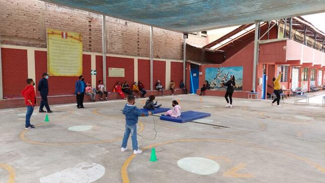 Actividades deportivo recreativas por día de la educación física en ie 6007 pachacamac